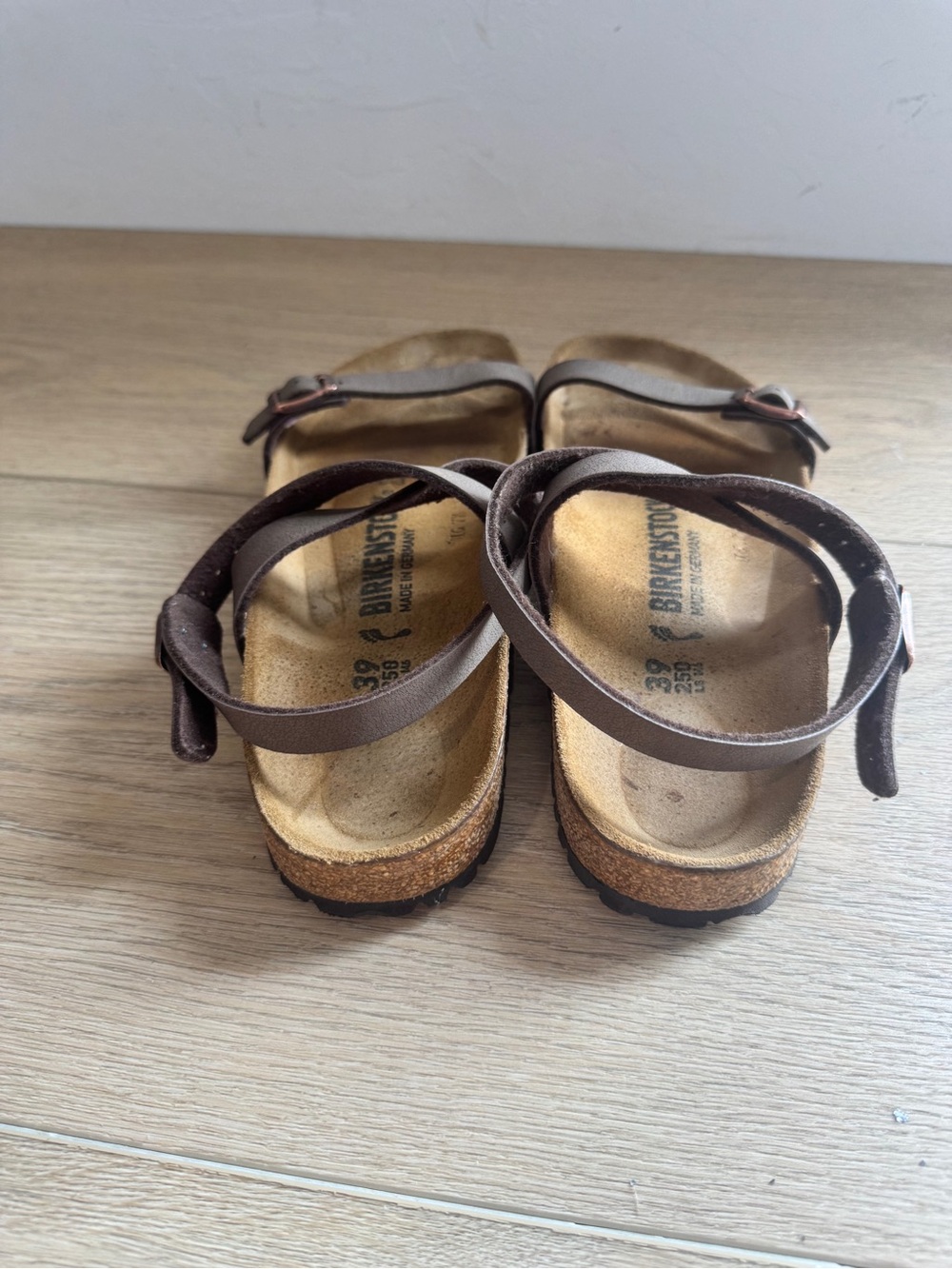 Birkenstock Yara Brown Leather Sandals - Picture 4 of 6